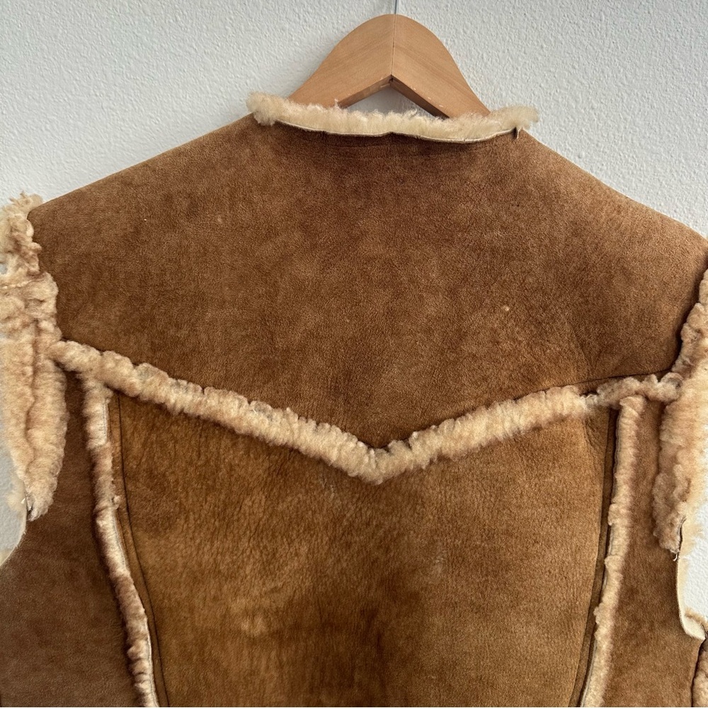 Sheepskin Trader leather shearling outdoorsman vest - Picture 7 of 11